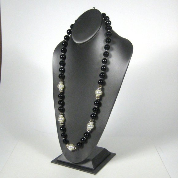 Necklace Black Plastic Beaded 31 inch Vintage Strand Imitation Pearl Jewelry - Picture 3 of 9